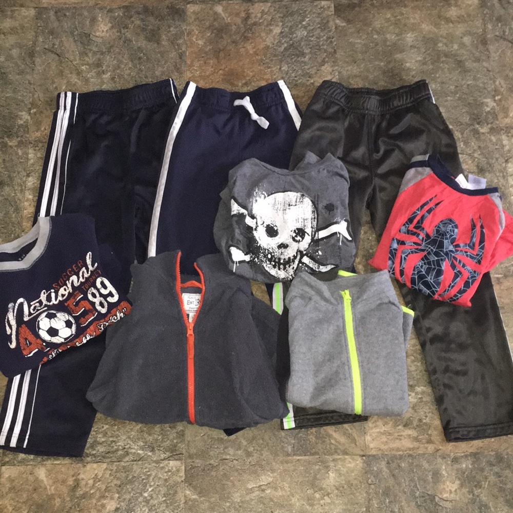 Bundle of boys size 5 and 5/6 added 2pair of pants